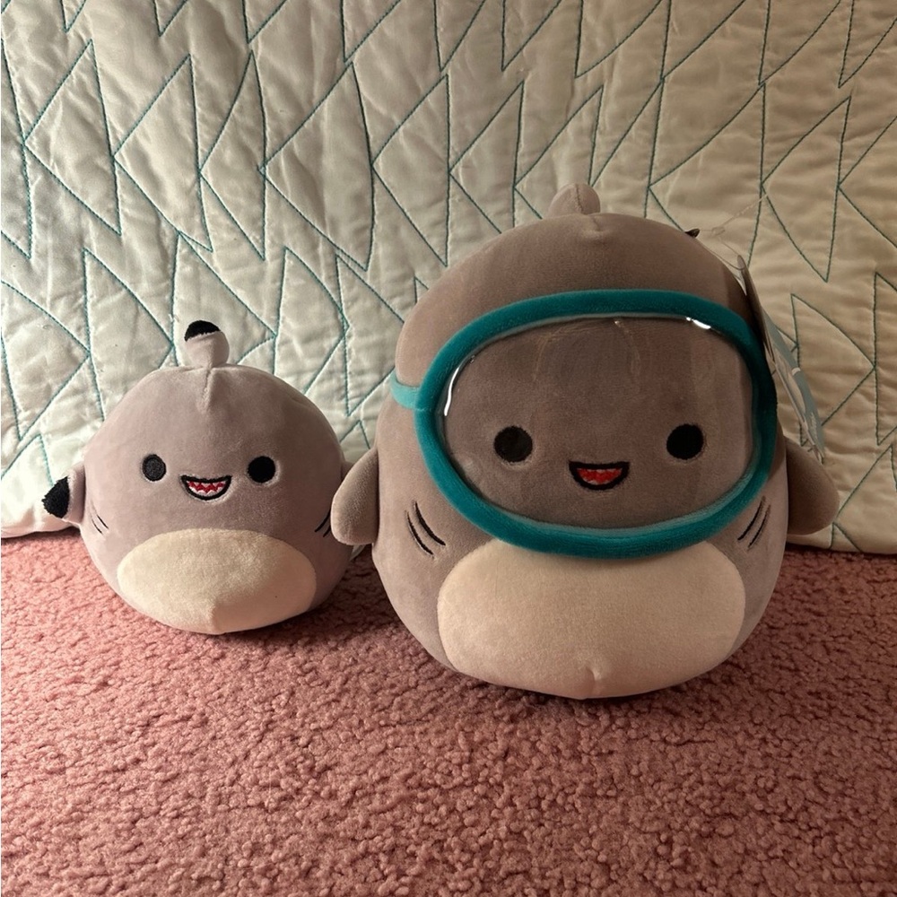 Squishmallows Gray Shark Set of two